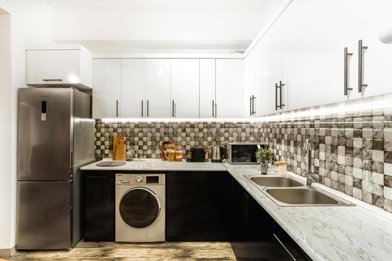 Hotelise I Gin Apartment Ереван Екстериор снимка